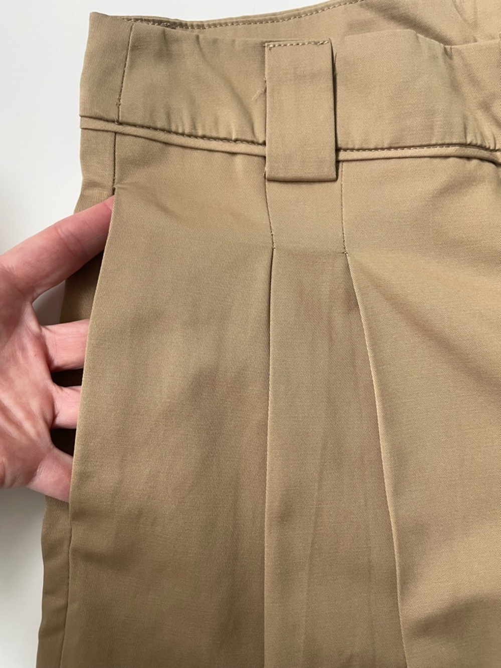 High-Waist Wide Leg Pants in Khaki - Picture 6 of 14